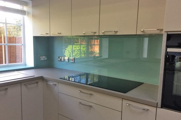 Toughened Glass Splashback COloured in Farrow and Ball Dix Blue