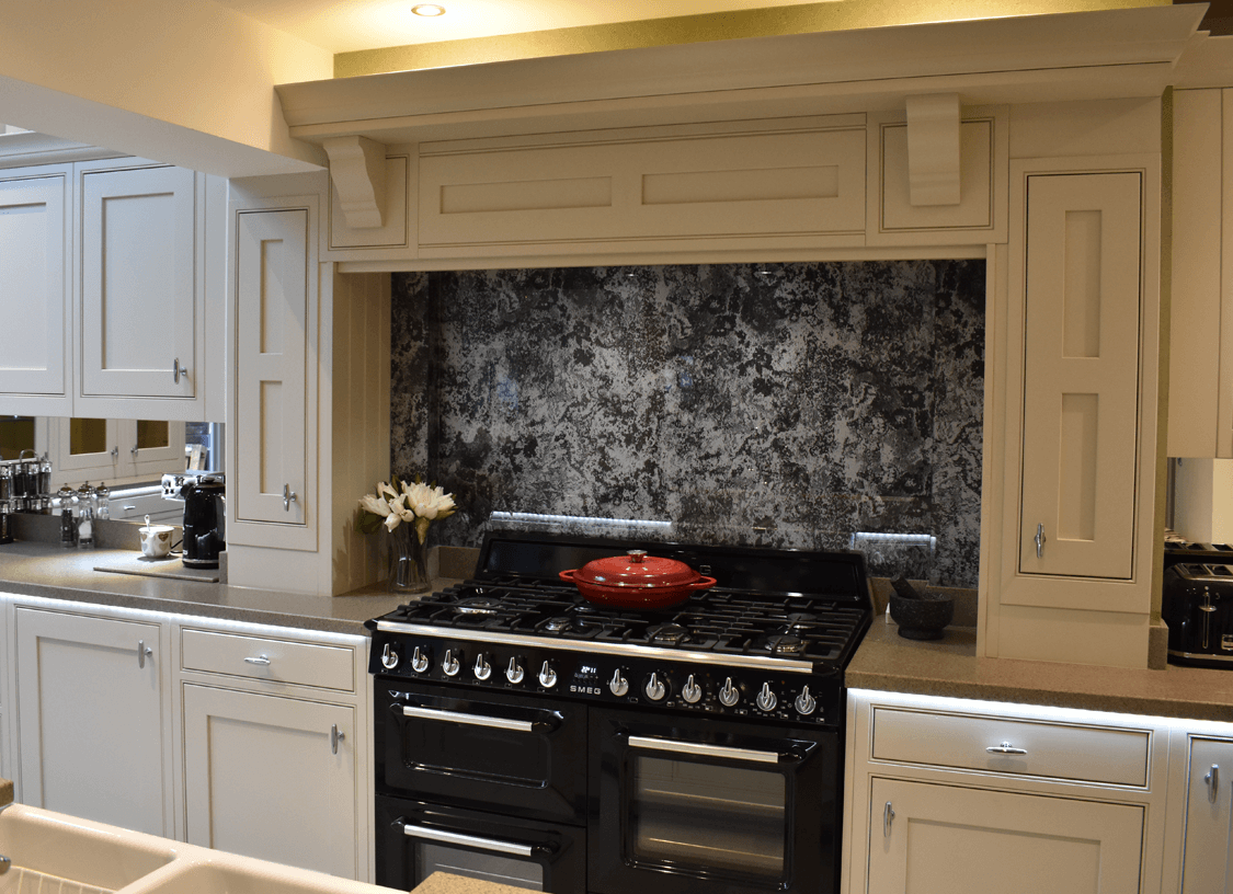 Silver Splashbacks Hollywood Antique 3 Silver Toughened Glass Splashback | Glass ...